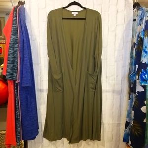 LuLaroe Cardigan/sweater with pockets